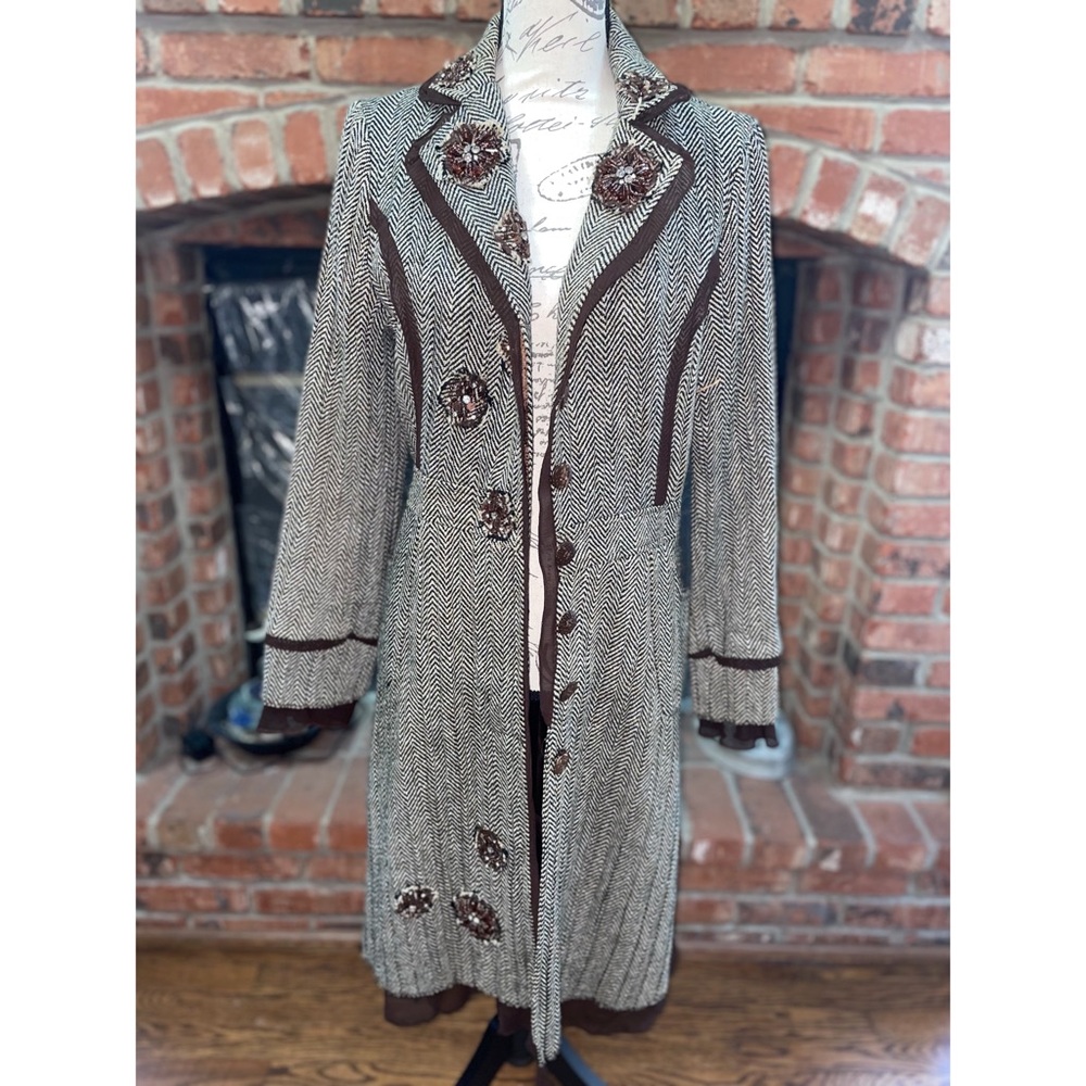 GORGEOUS Vintage Women’s long sleeve collared coat jacket Floral design